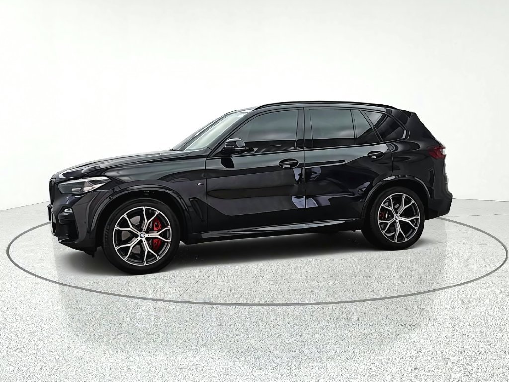 Used 2021 BMW X5 M50i AWD/4WD image 4