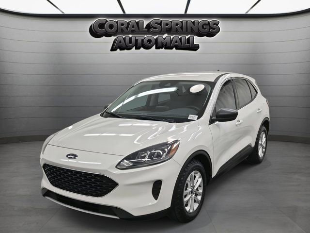 Used 2022 Ford Escape SE image 3