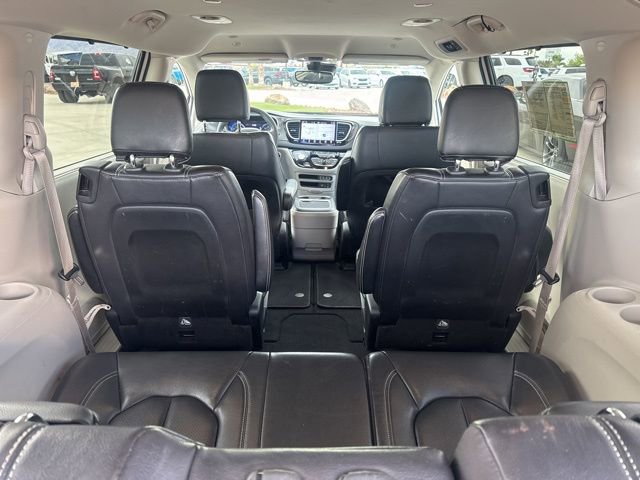 Certified 2022 Chrysler Pacifica Touring-L FWD image 6