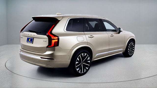 New 2026 Volvo XC90 T8 Plus w/ Protection Package Premier AWD/4WD image 7
