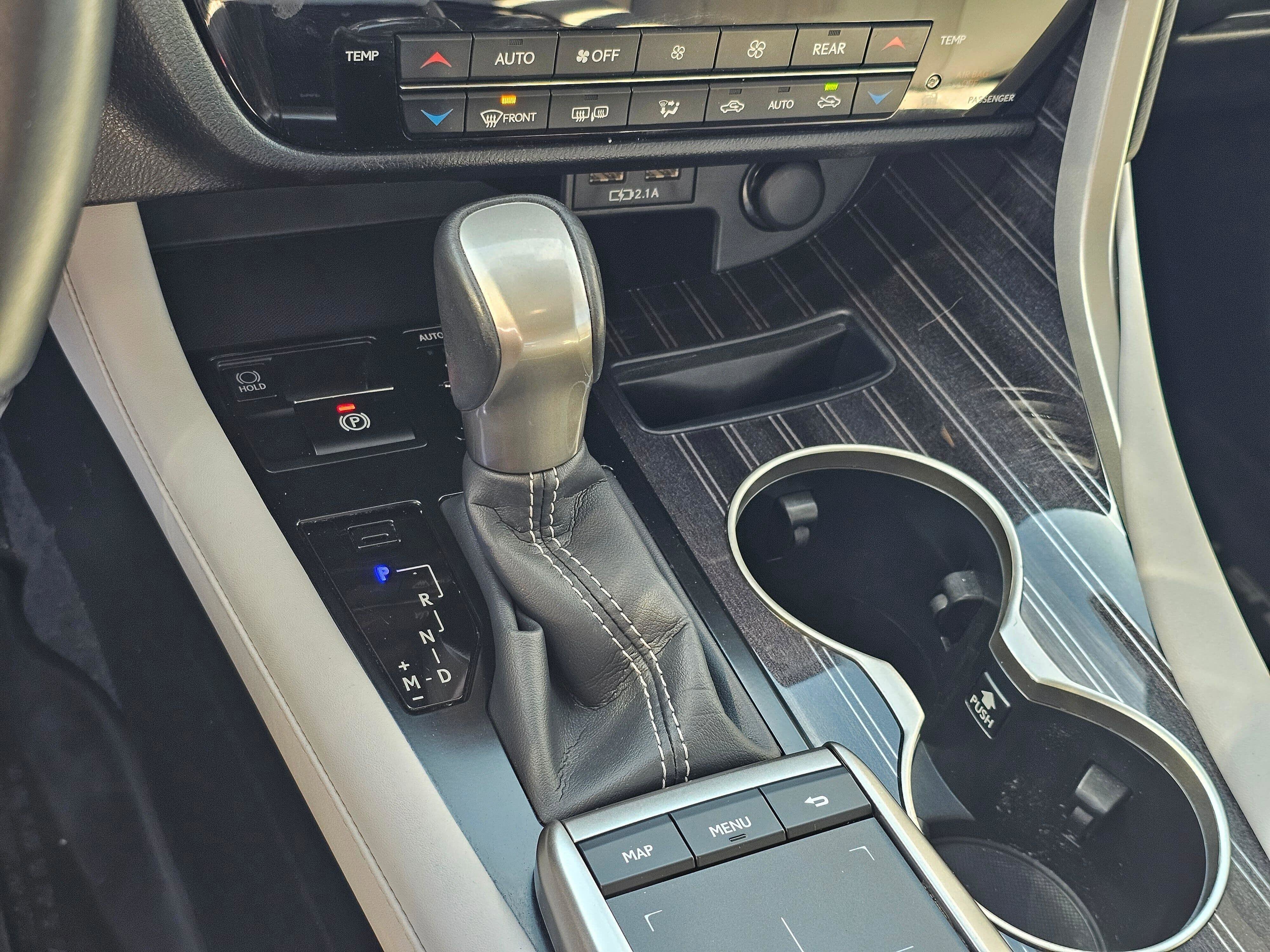 Used 2020 Lexus RX 350L Luxury w/ Accessory Package image 24