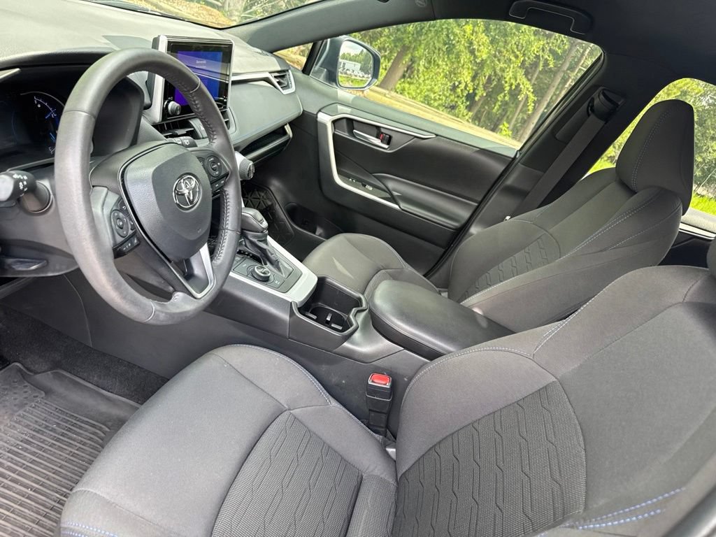 Used 2024 Toyota RAV4 SE AWD/4WD image 16