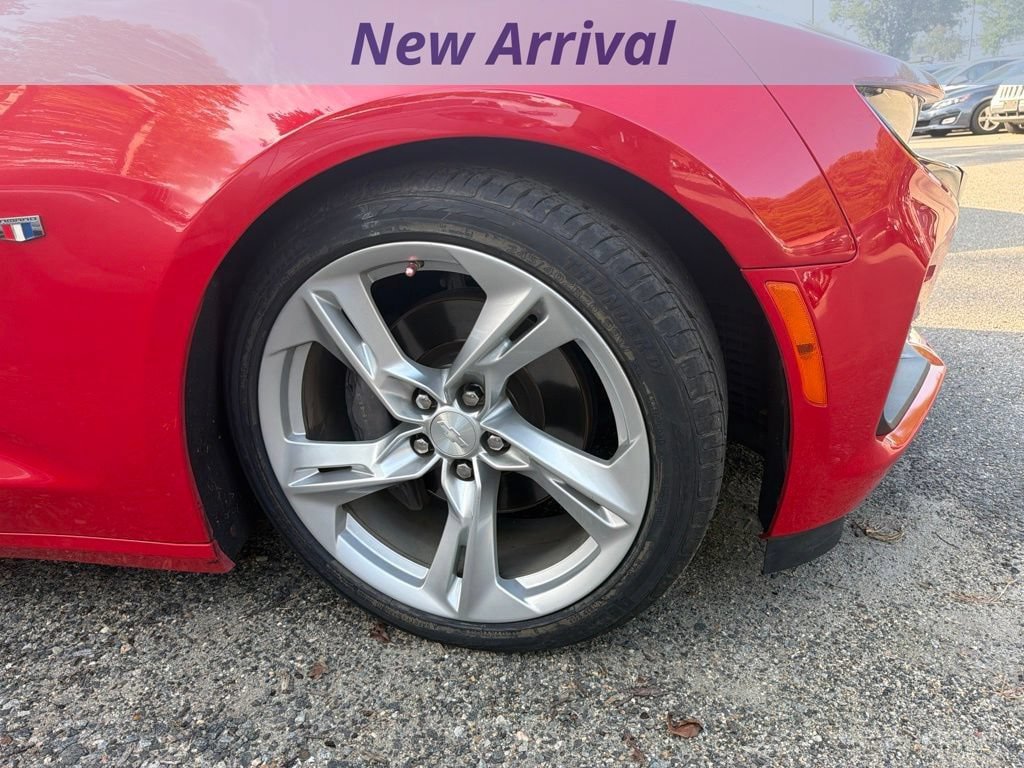 Used 2019 Chevrolet Camaro SS RWD image 8