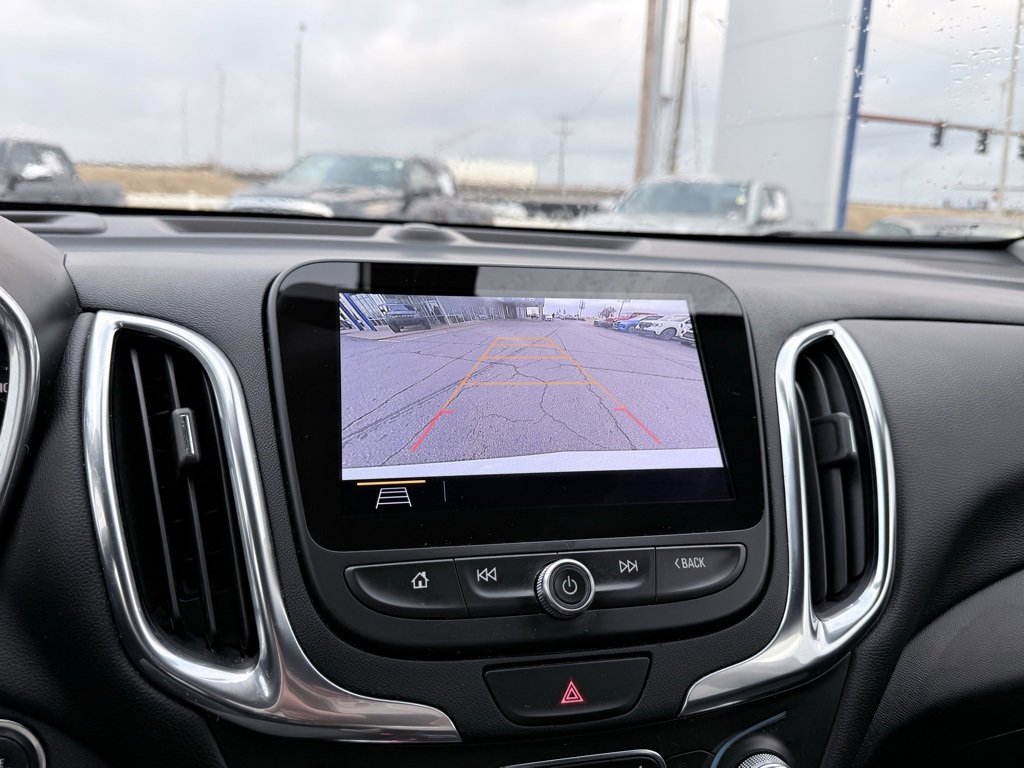 Used 2021 Chevrolet Equinox LT image 17