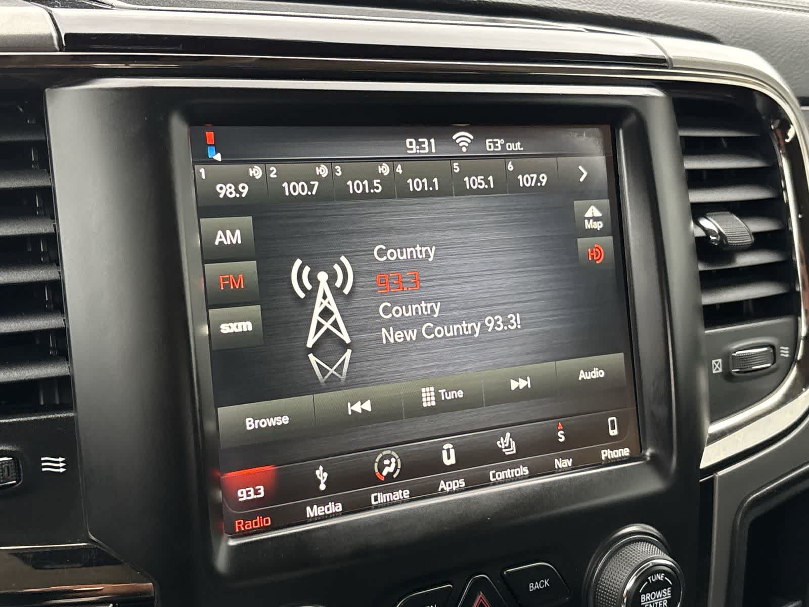 Used 2018 RAM 1500 Sport w/ Convenience Group AWD/4WD image 16