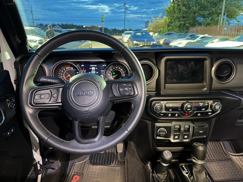 Used 2021 Jeep Wrangler Sport AWD/4WD image 23