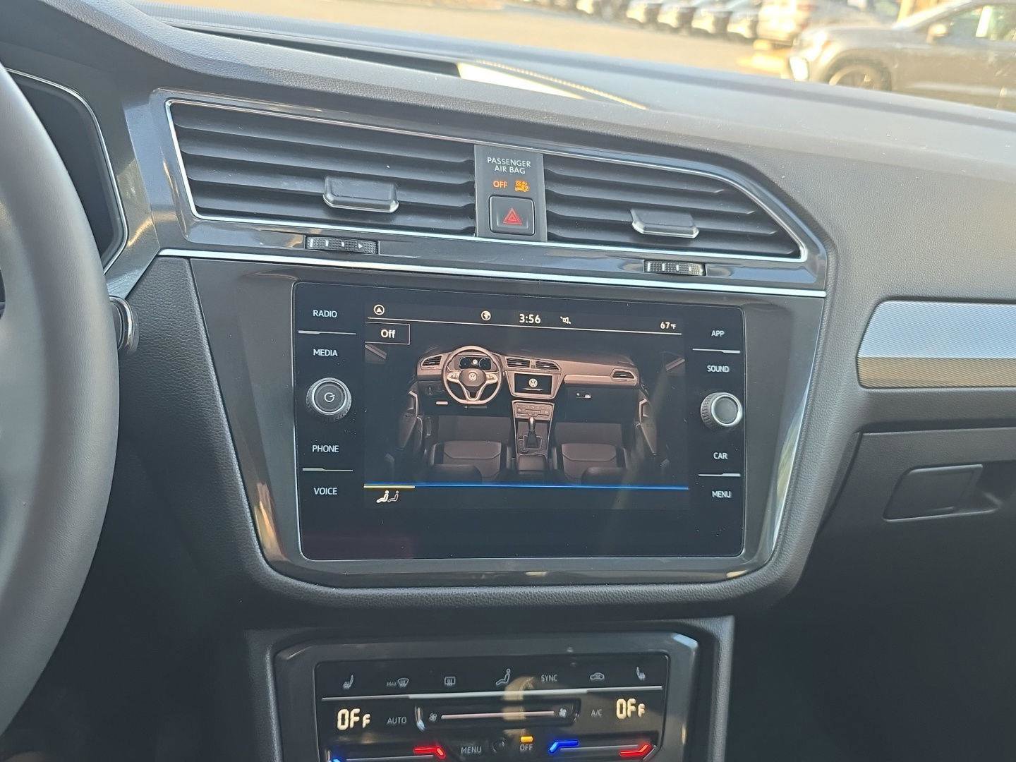 Used 2022 Volkswagen Tiguan SE w/ Panoramic Sunroof Package image 20