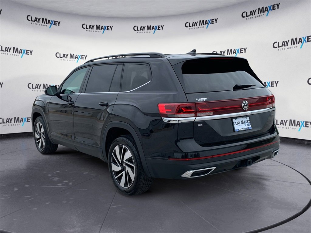 Used 2025 Volkswagen Atlas SE image 3