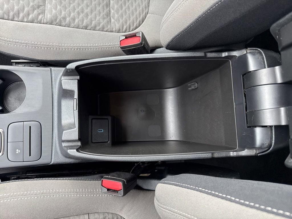 Used 2020 Ford Escape SE Sport image 21