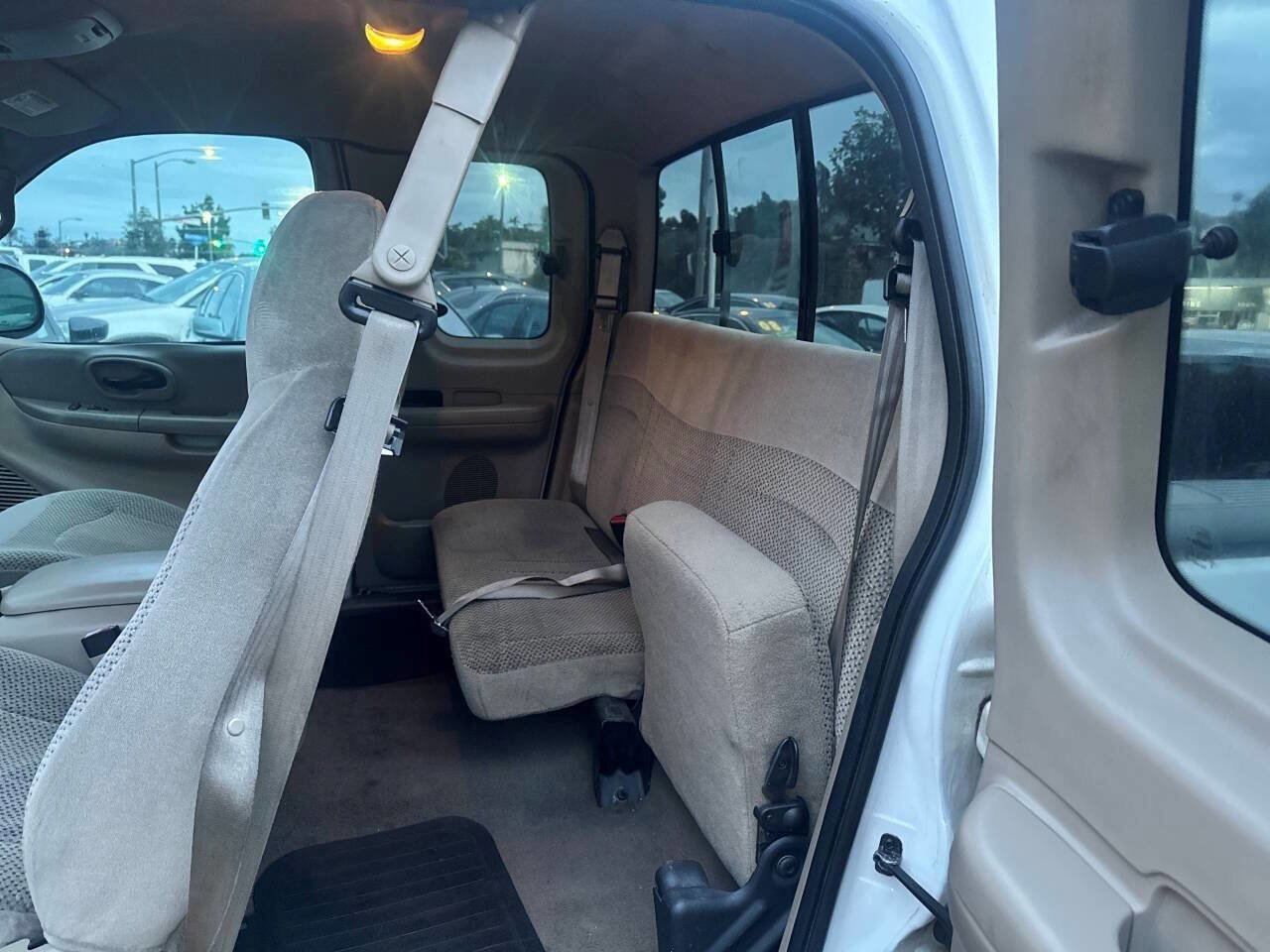 Used 2000 Ford F150 XLT RWD image 4