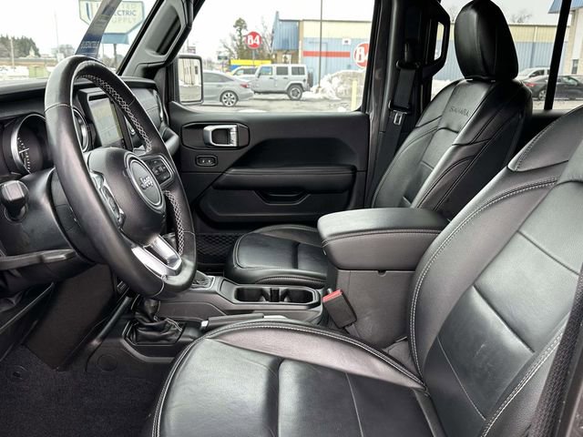 Used 2022 Jeep Wrangler Unlimited Sahara w/ Cold Weather Group image 16