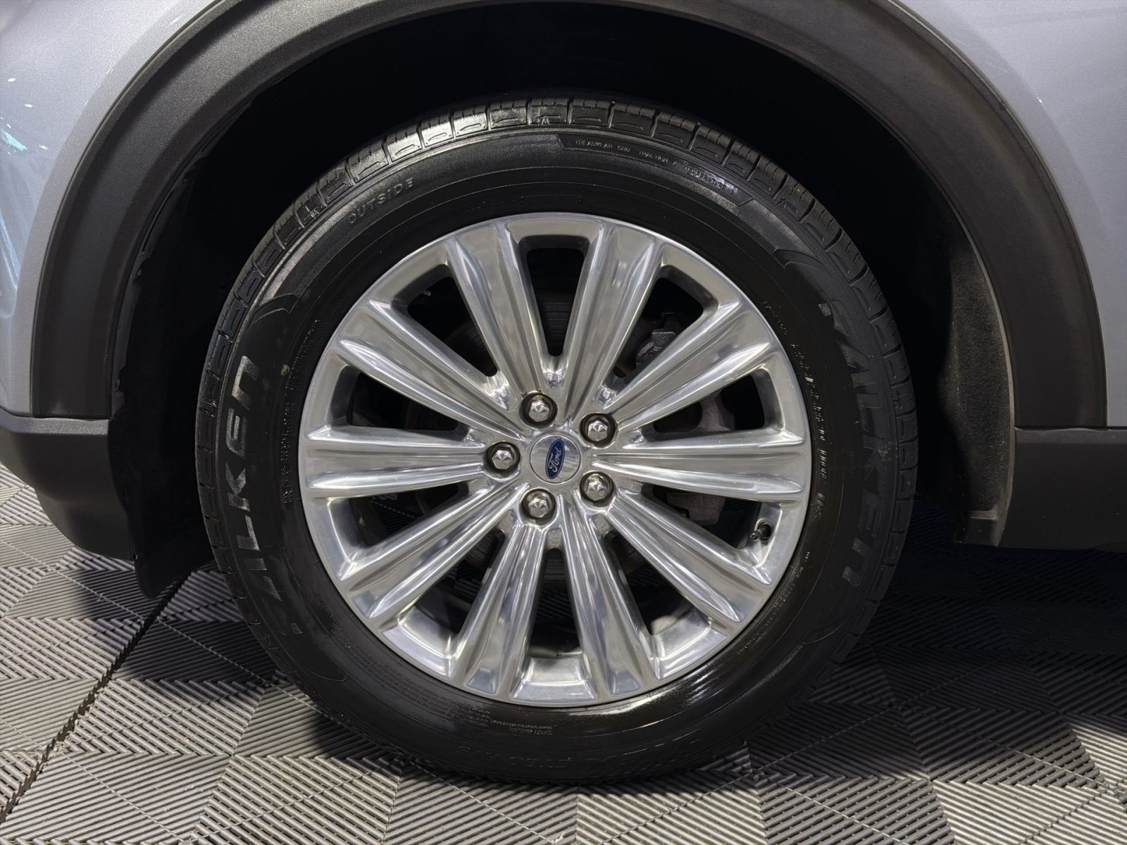 Used 2020 Ford Explorer Limited AWD/4WD image 16