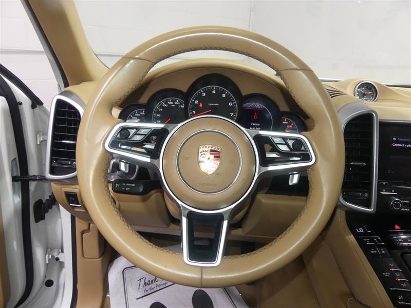 Used 2017 Porsche Cayenne Platinum Edition AWD/4WD image 30