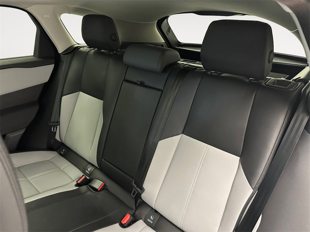 Used 2025 Land Rover Range Rover Velar Dynamic SE image 13