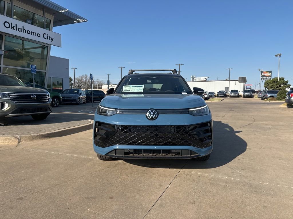 New 2026 Volkswagen Tiguan SE R-Line image 2