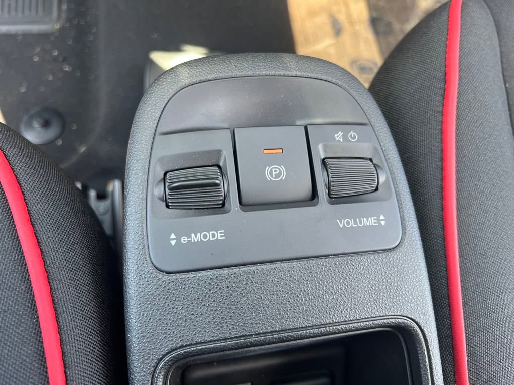 New 2024 FIAT 500 e (RED) image 3