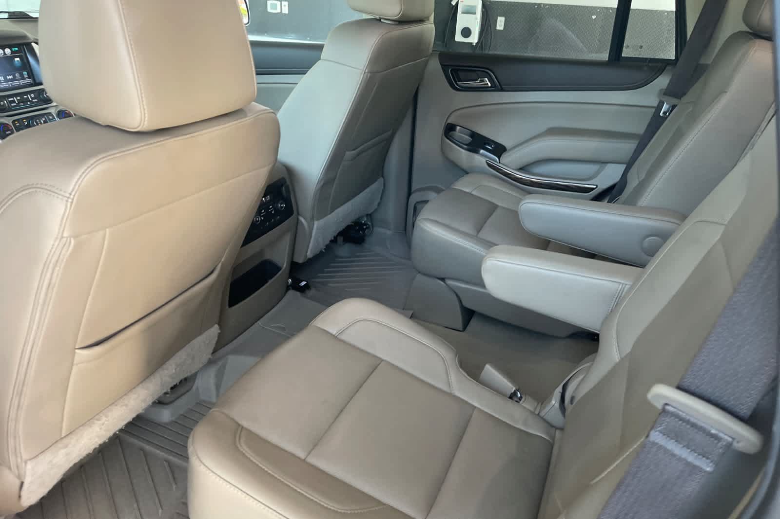 Used 2020 GMC Yukon SLT w/ Premium Edition AWD/4WD image 10