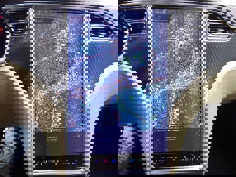 Used 2013 Tesla Model S Performance image 13