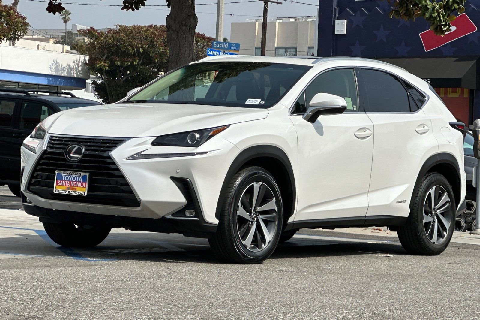 Used 2018 Lexus NX 300h AWD w/ Premium Package image 8
