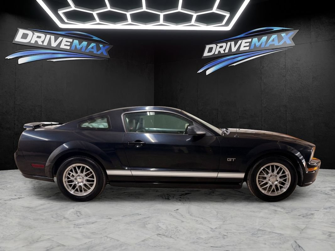 Used 2007 Ford Mustang GT RWD image 4