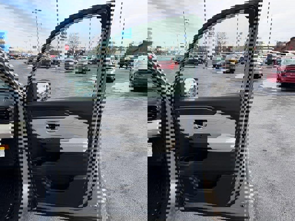 New 2026 Honda Pilot Touring image 24