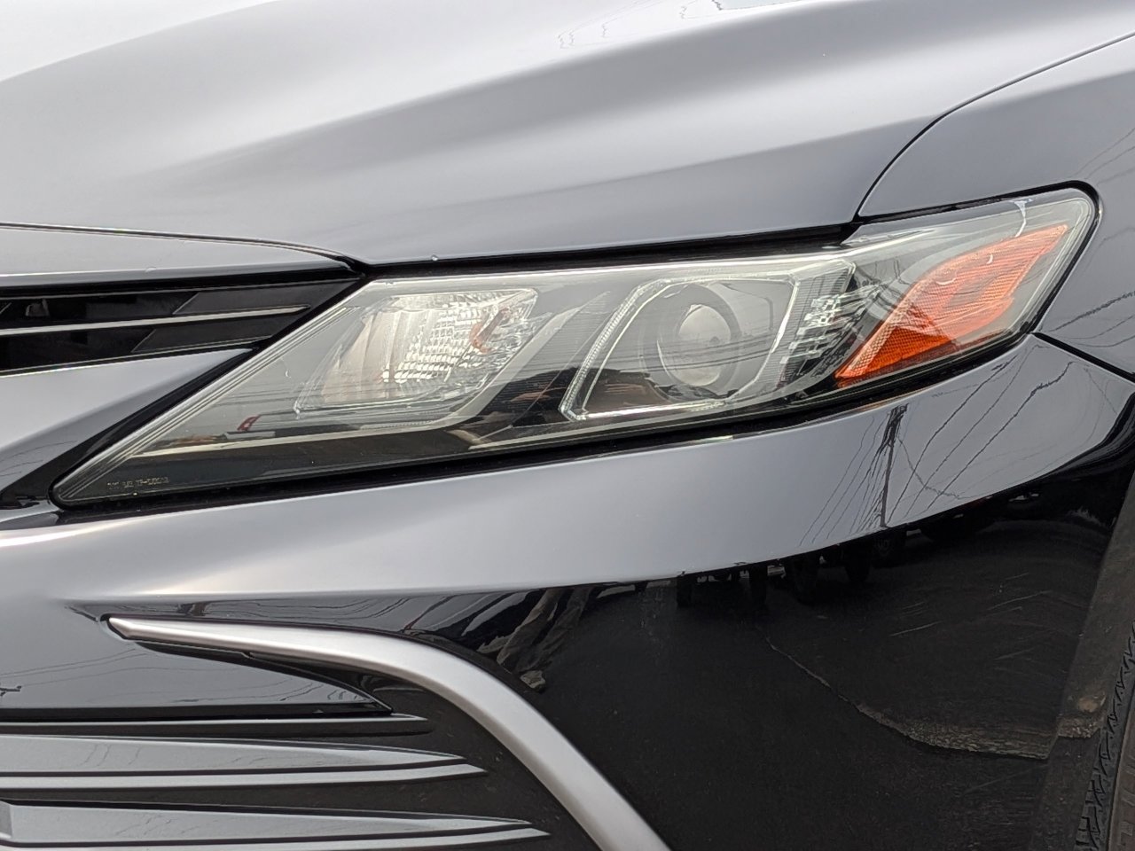 Used 2021 Toyota Camry LE w/ Carpet Mat Package (TMS) AWD/4WD image 10