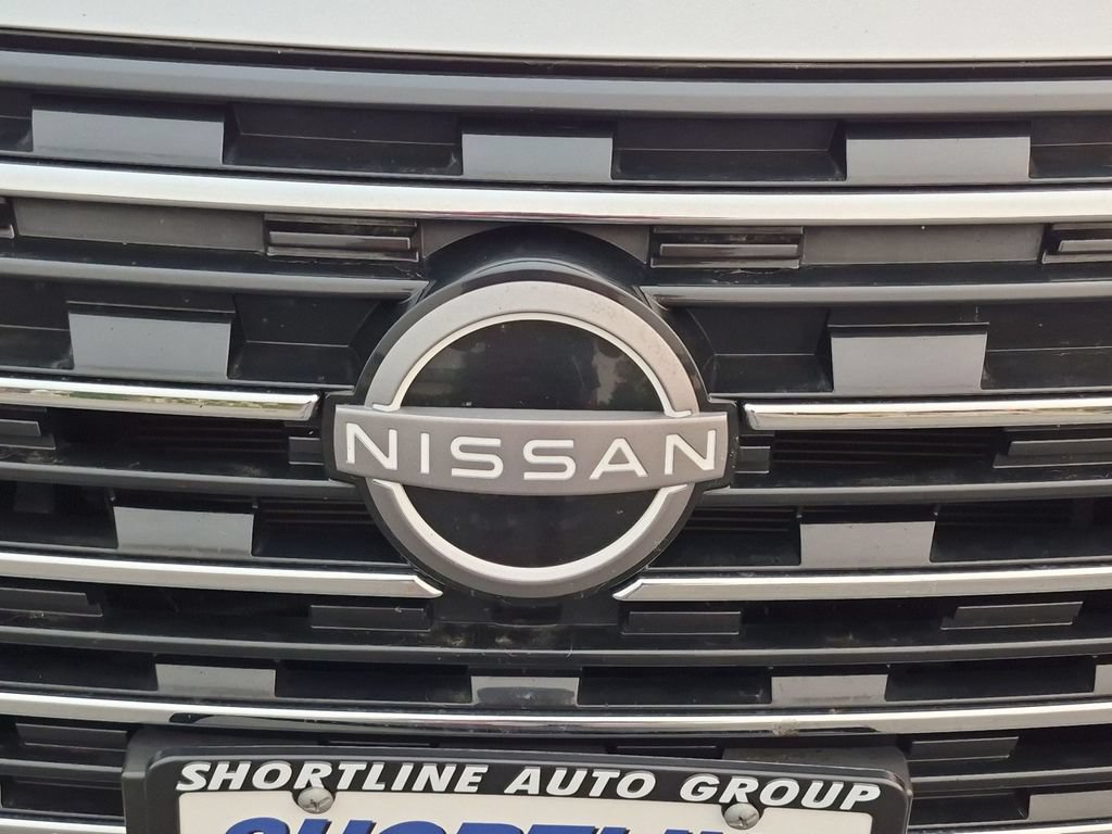 Used 2024 Nissan Rogue S AWD/4WD image 10