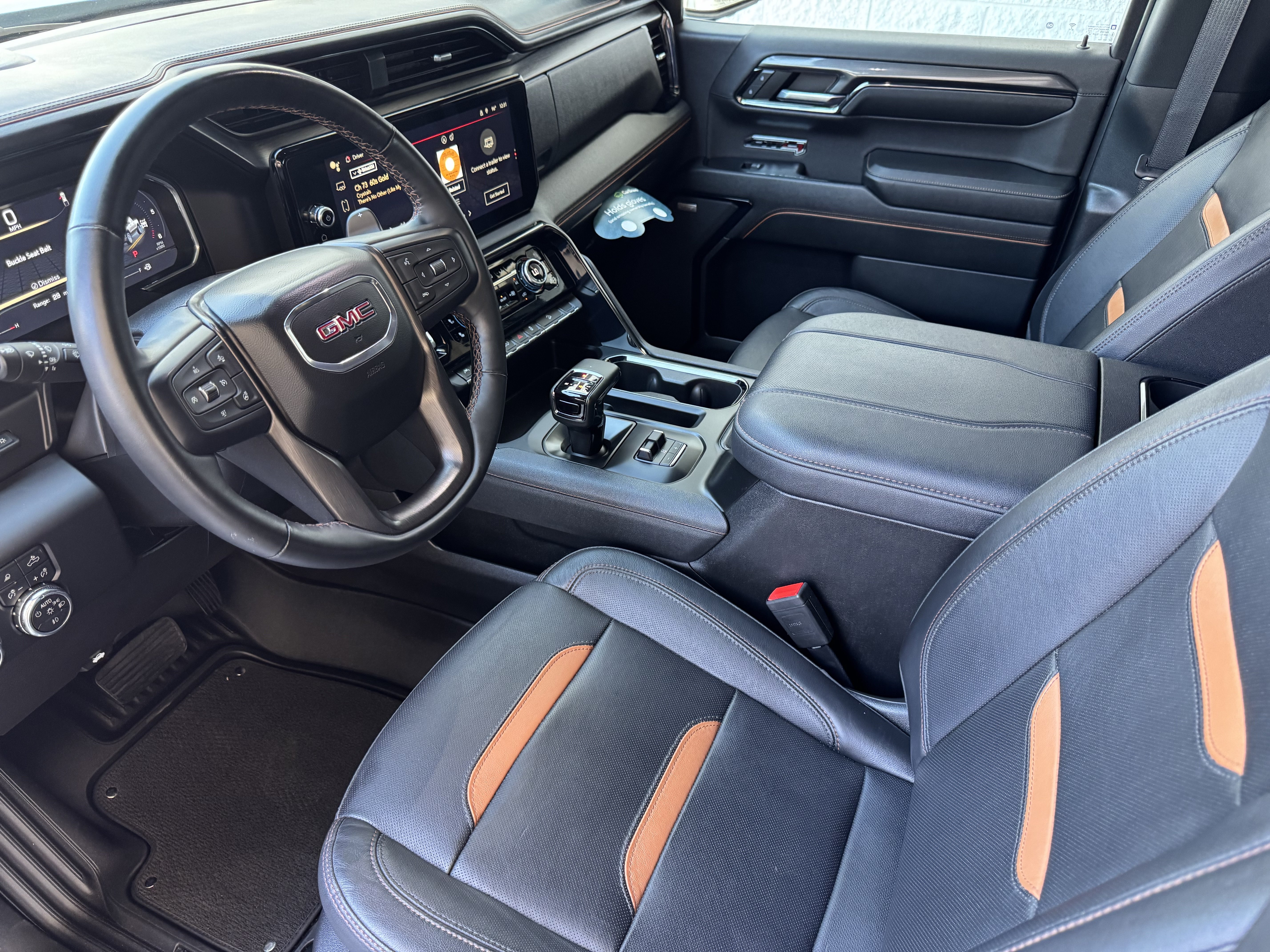 Certified 2023 GMC Sierra 1500 AT4 w/ AT4 Premium Package AWD/4WD image 9