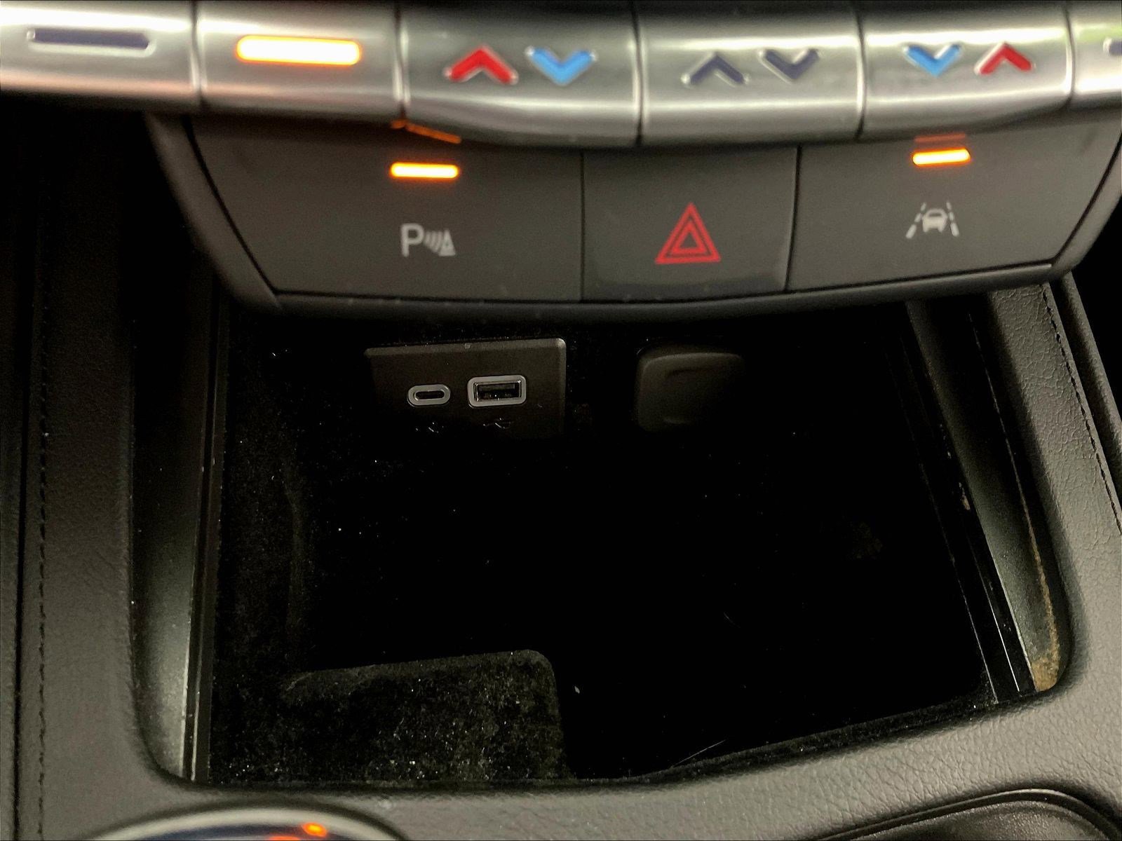 Certified 2023 Cadillac XT4 Premium Luxury AWD/4WD image 16