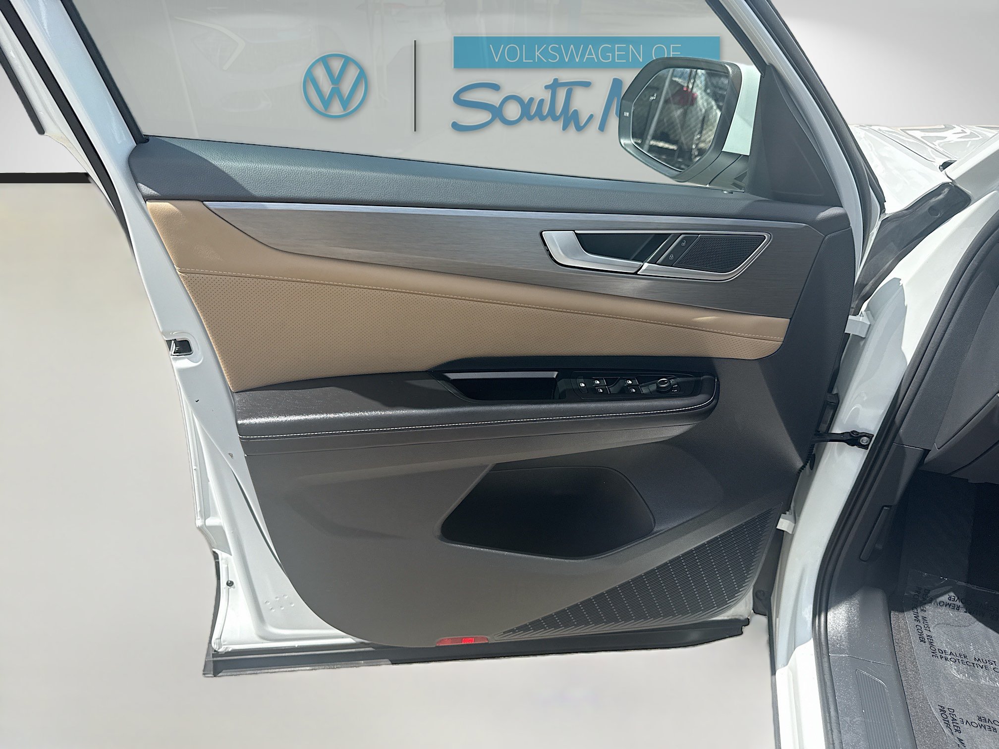 Certified 2024 Volkswagen Atlas Cross Sport SE FWD image 19