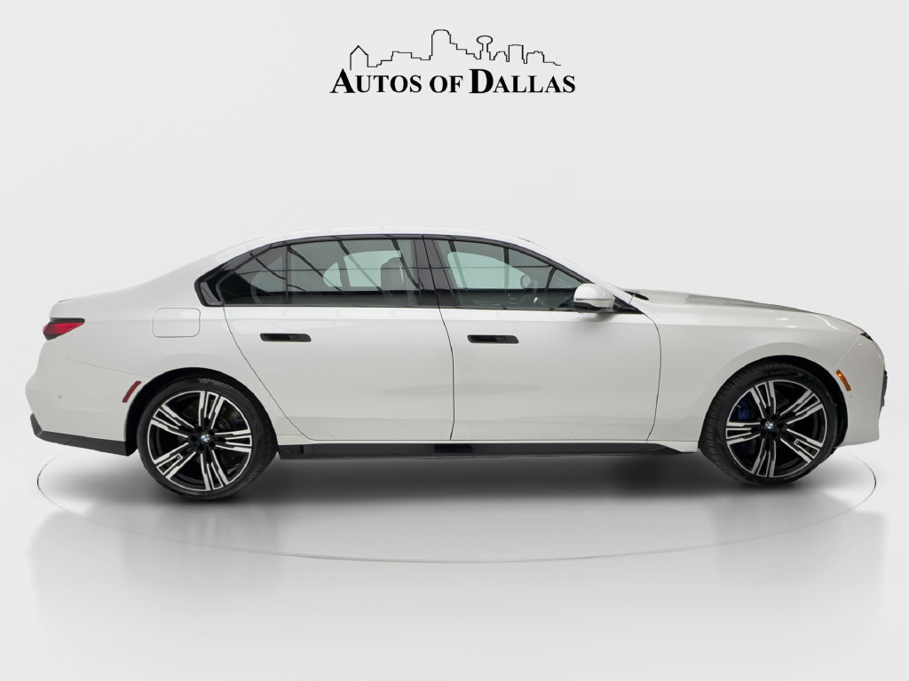 Used 2023 BMW 760i xDrive AWD/4WD image 7