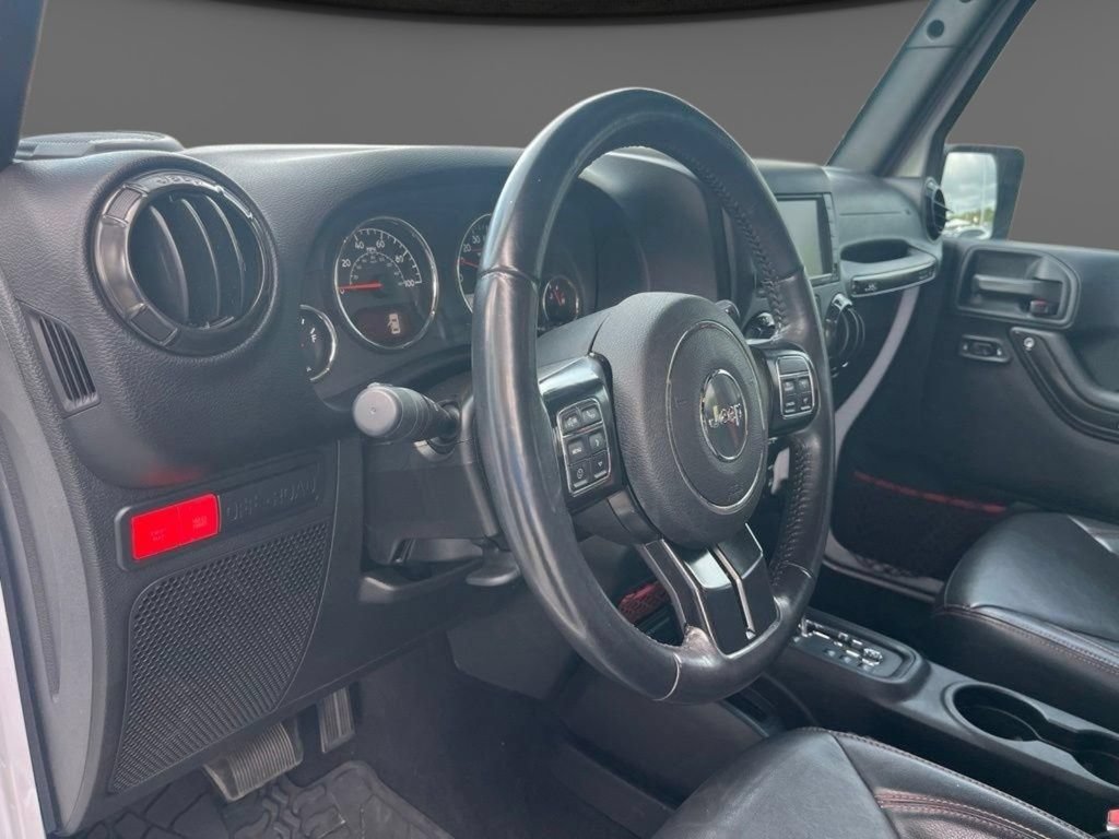Used 2018 Jeep Wrangler Unlimited Rubicon AWD/4WD image 12