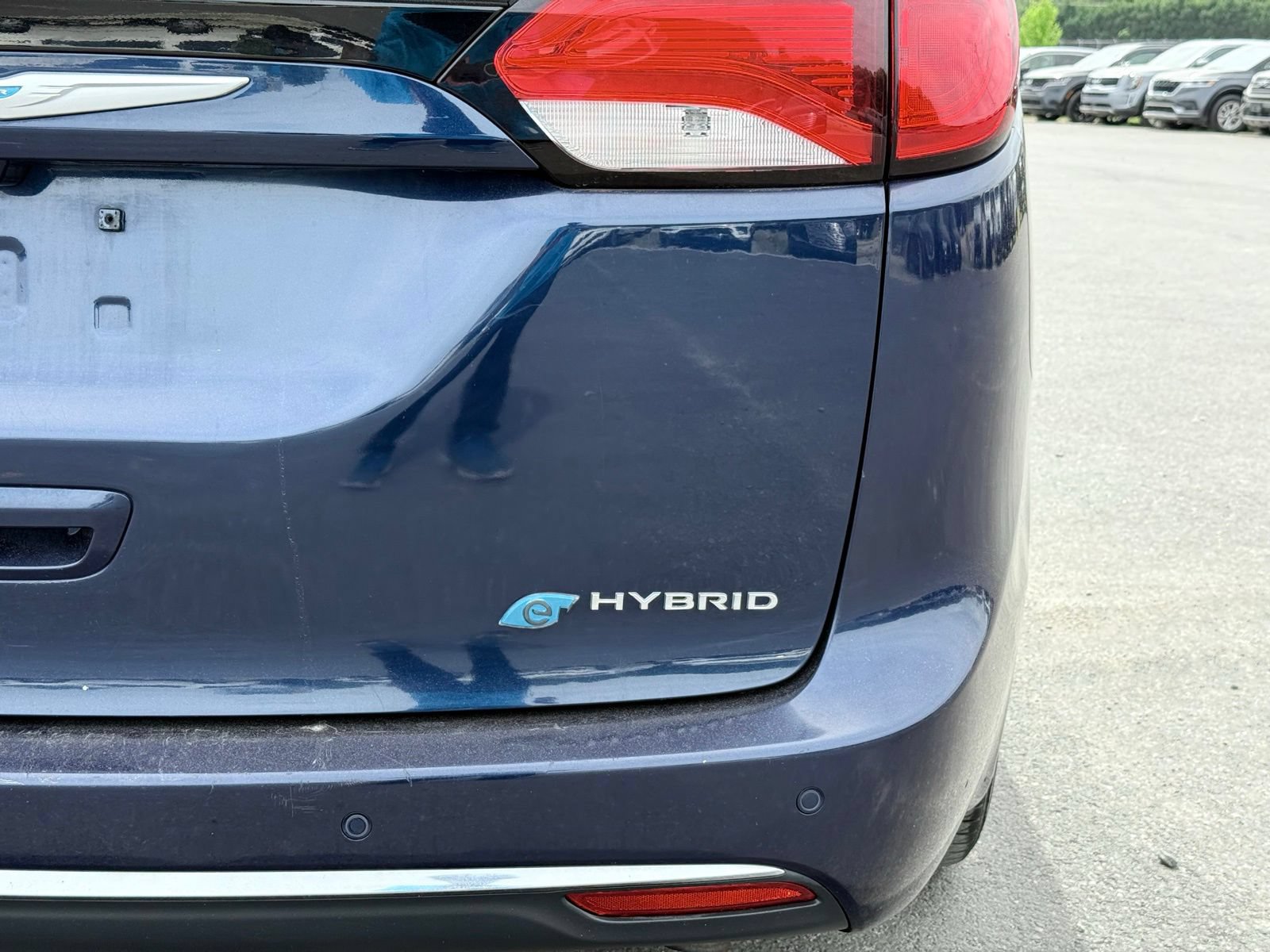 Used 2018 Chrysler Pacifica Touring Plus FWD image 13
