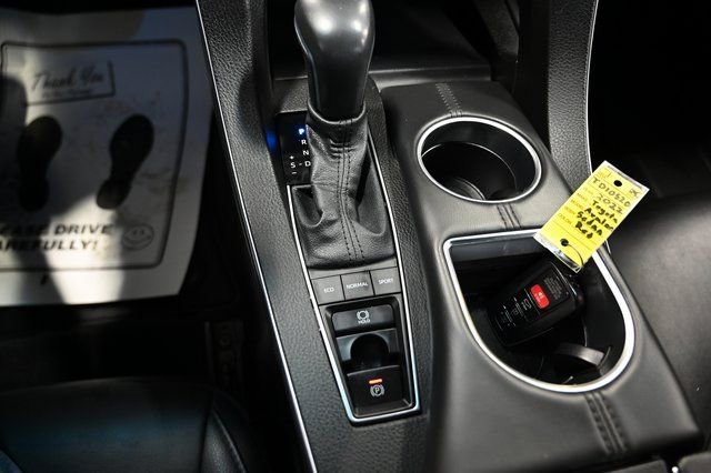 Used 2022 Toyota Avalon XLE image 19
