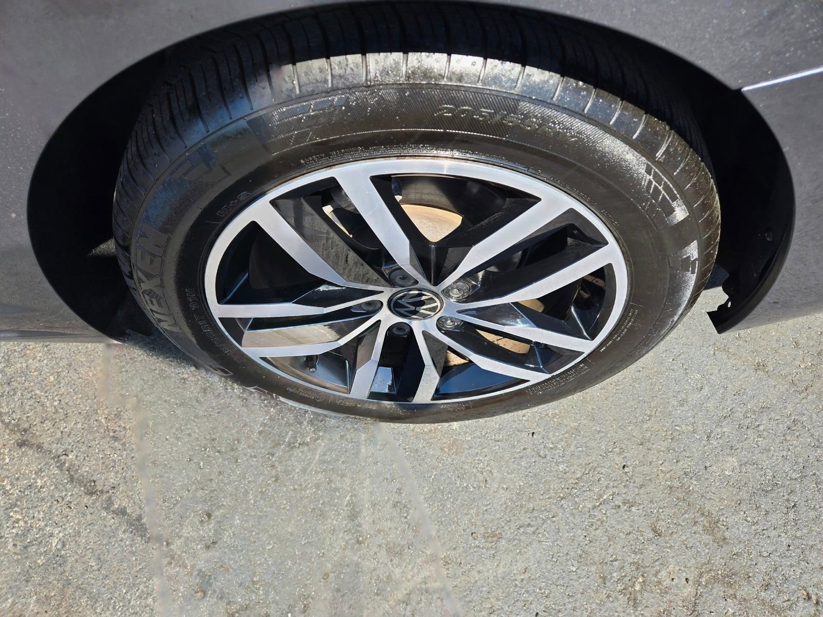 Used 2025 Volkswagen Jetta SE image 14