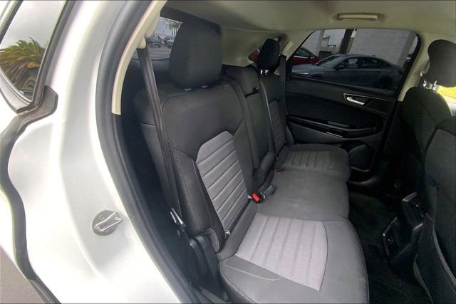 Used 2016 Ford Edge SE image 27