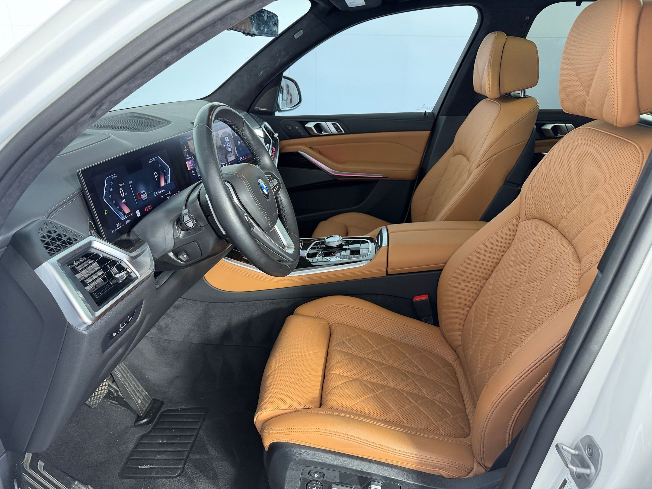 Certified 2025 BMW X5 sDrive40i w/ Executive Package RWD image 5