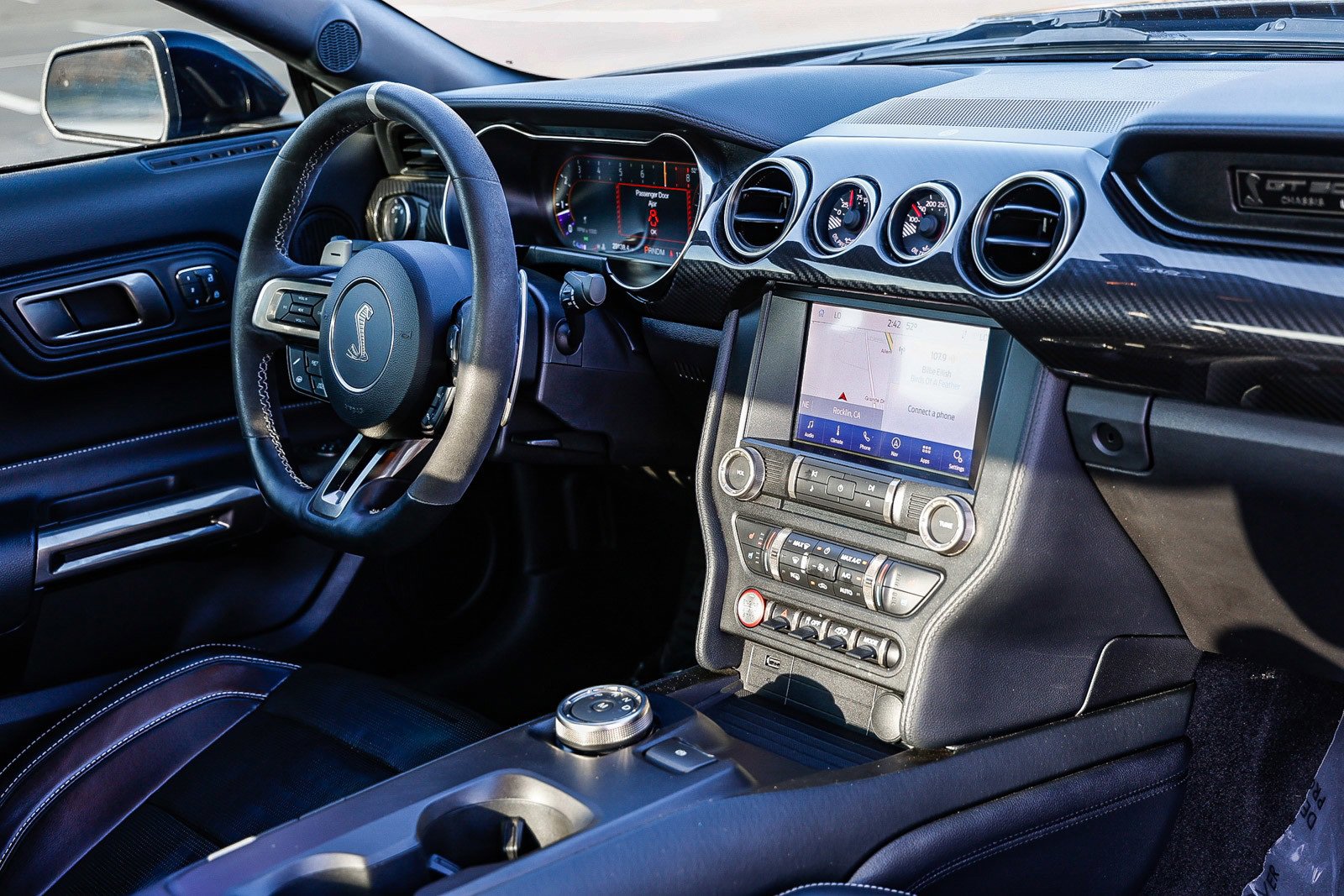 Used 2020 Ford Mustang Shelby GT500 w/ Technology Package image 11