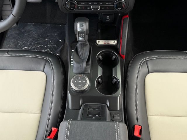 New 2026 Ford Bronco Outer Banks w/ Sasquatch Package AWD/4WD image 30