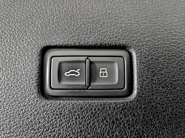 Used 2019 Audi Q8 Premium w/ Convenience Package image 29