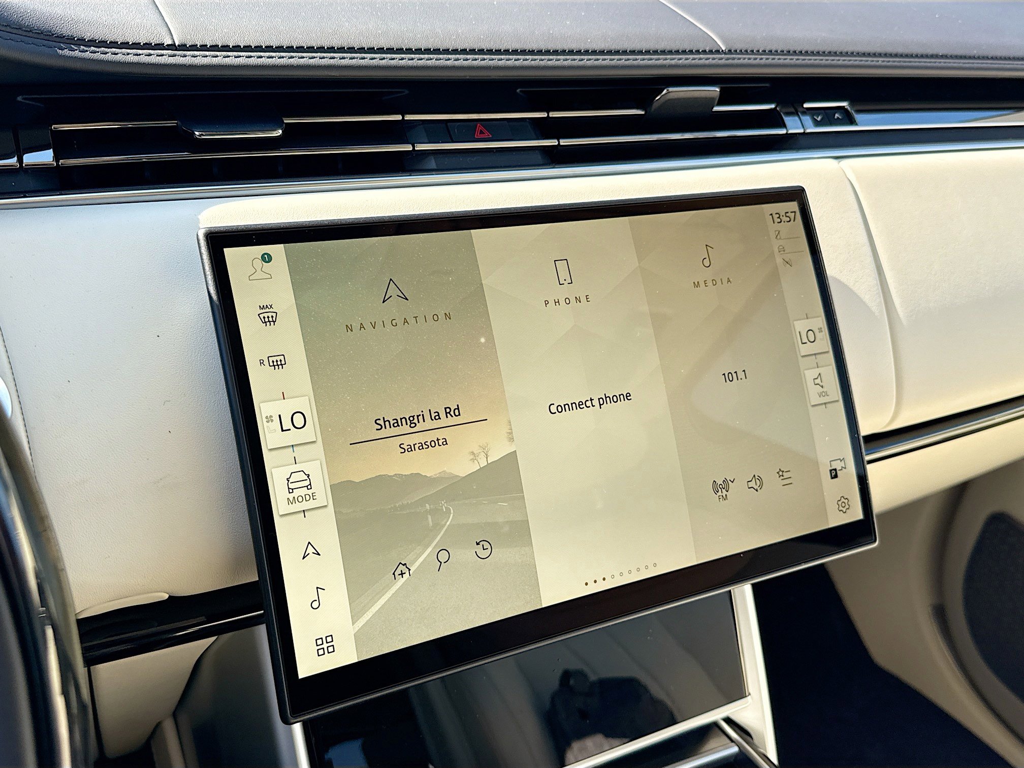 New 2026 Land Rover Range Rover Autobiography image 32