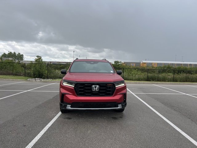 New 2025 Honda Pilot TrailSport image 2