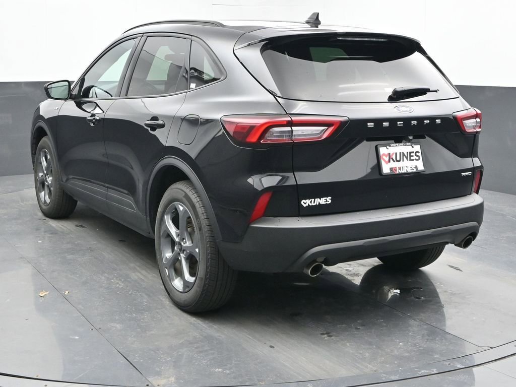 Used 2025 Ford Escape ST-Line image 9