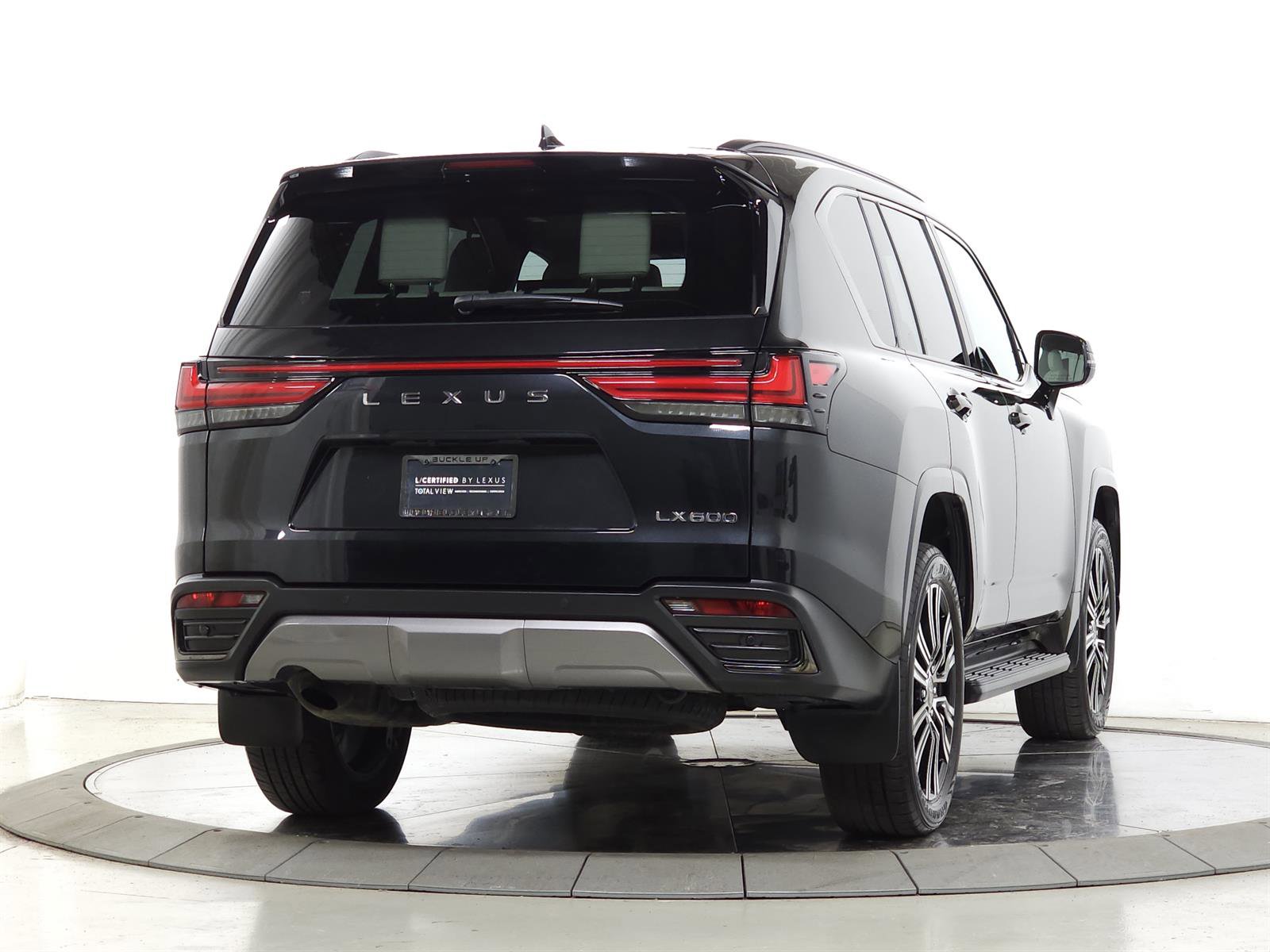 Certified 2024 Lexus LX 600 4WD w/ Appearance Package image 11