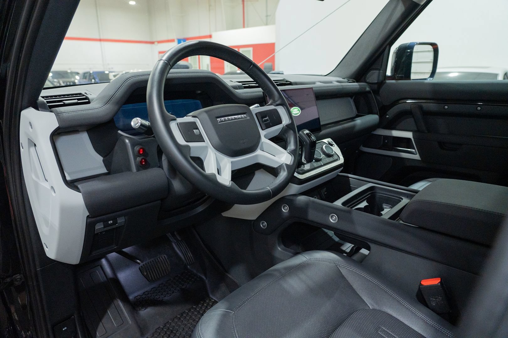 Used 2022 Land Rover Defender 110 S AWD/4WD image 29