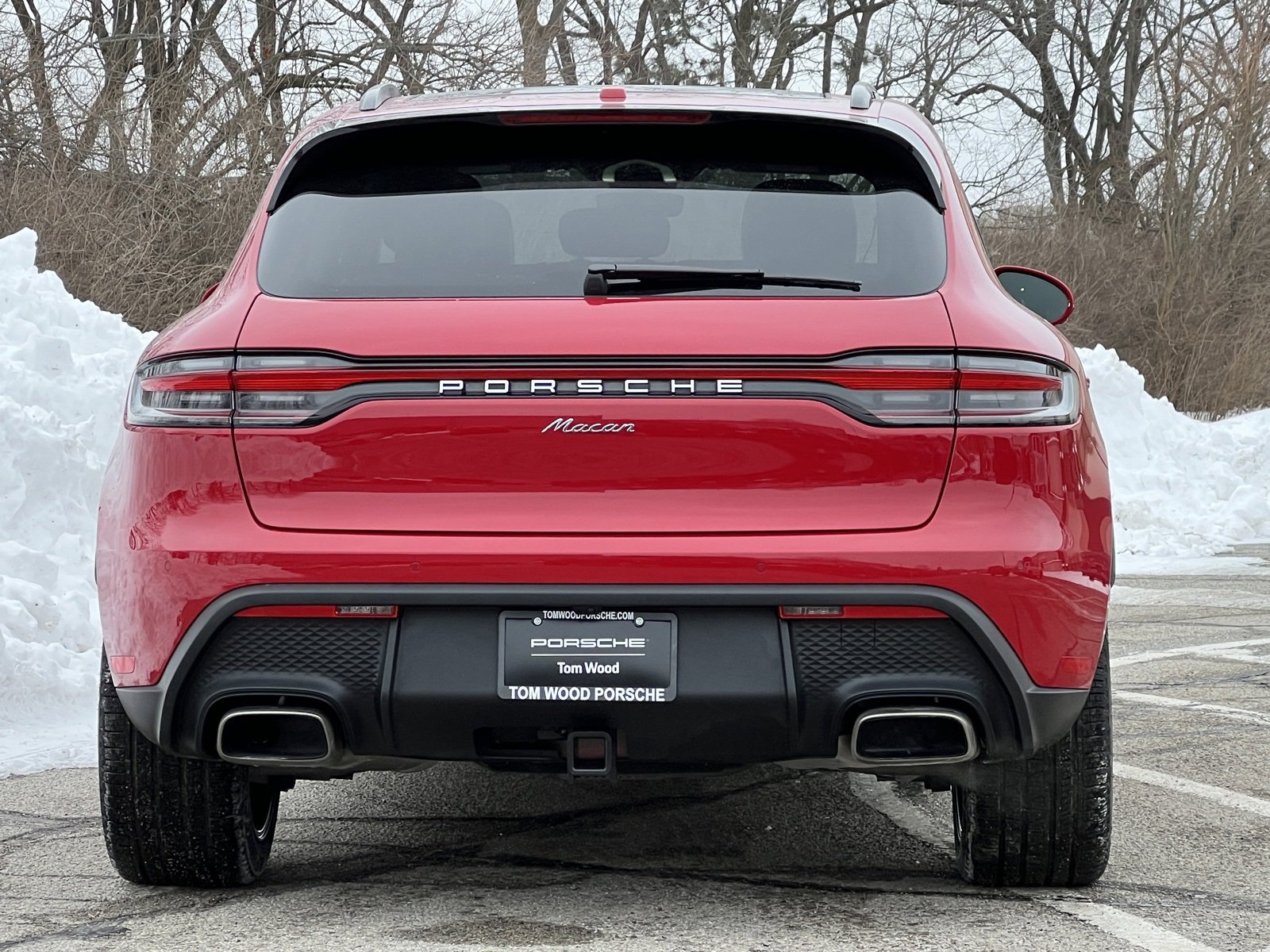 Certified 2025 Porsche Macan image 8