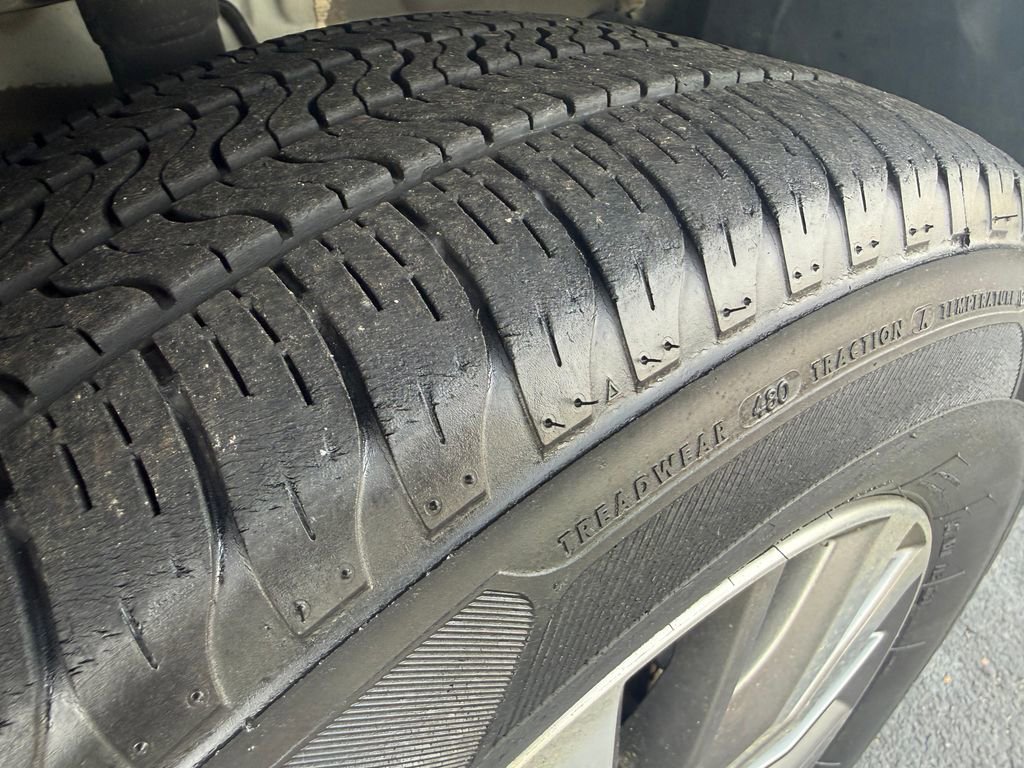 Used 2020 Nissan Pathfinder SL image 41