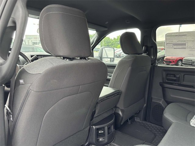 New 2024 RAM 3500 Tradesman image 28