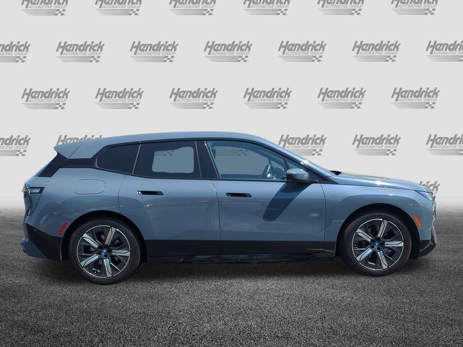 Certified 2023 BMW iX xDrive50 w/ Premium Package AWD/4WD image 11