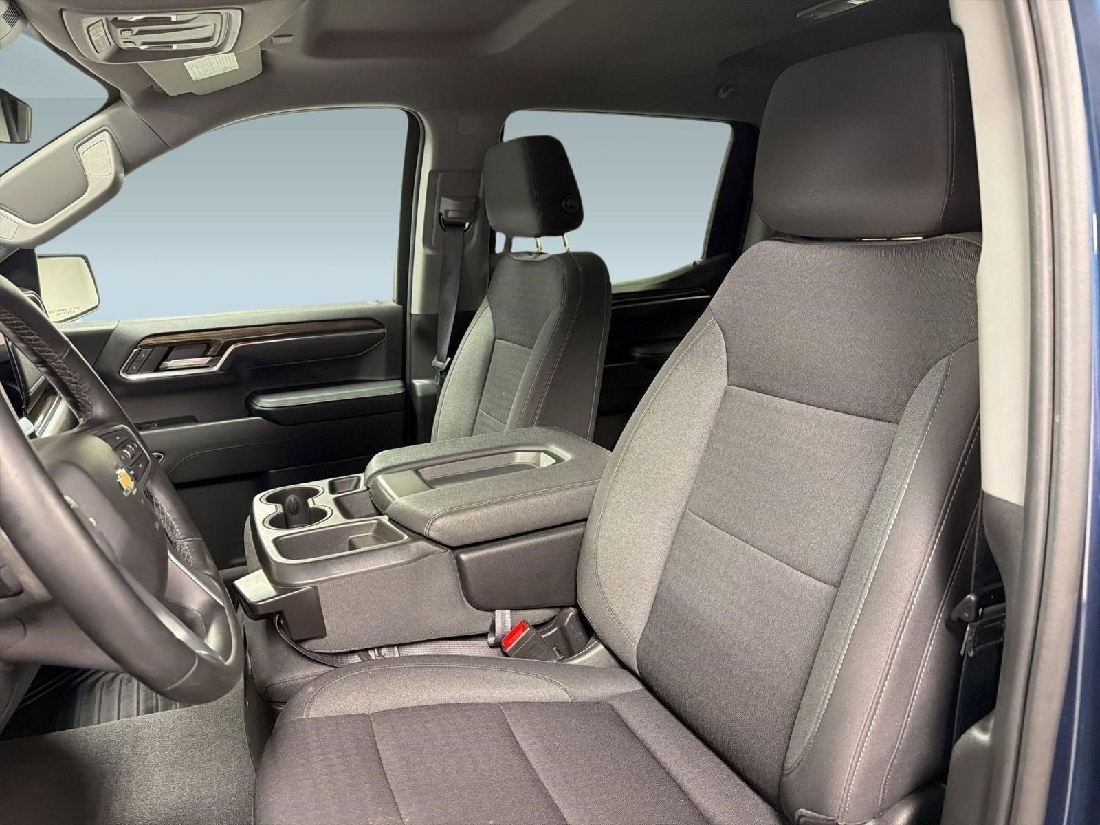 Used 2023 Chevrolet Silverado 1500 LT image 4